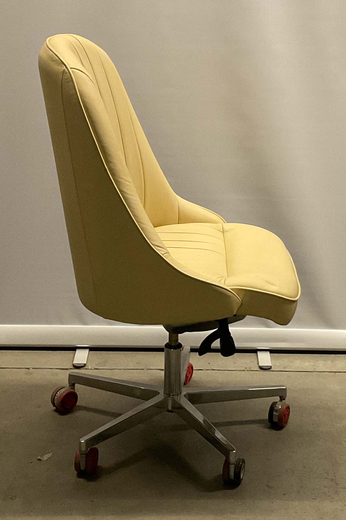 Wagner Classic Chair  chrom/beige #287