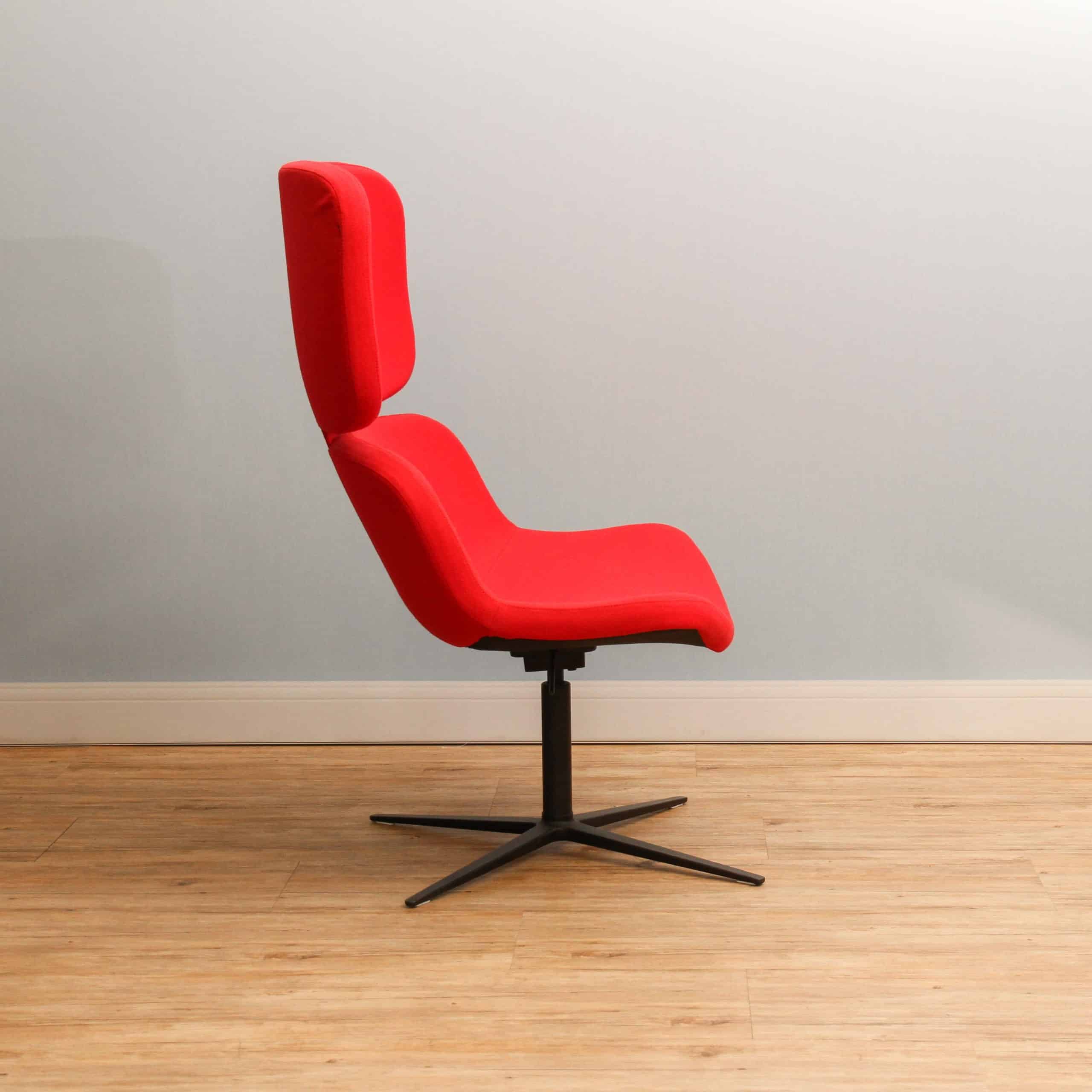 WAGNER - W-Lounge Chair 3 4-Fuss schwarz/Wolle rot