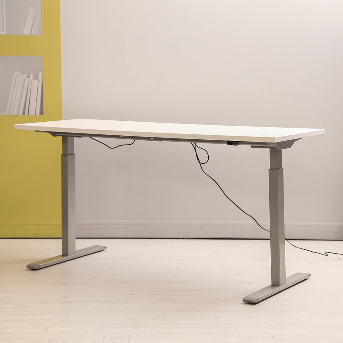 Höhenverstellbarer Schreibtisch "Smart" 160x60cm Gestell grau Platte weiß