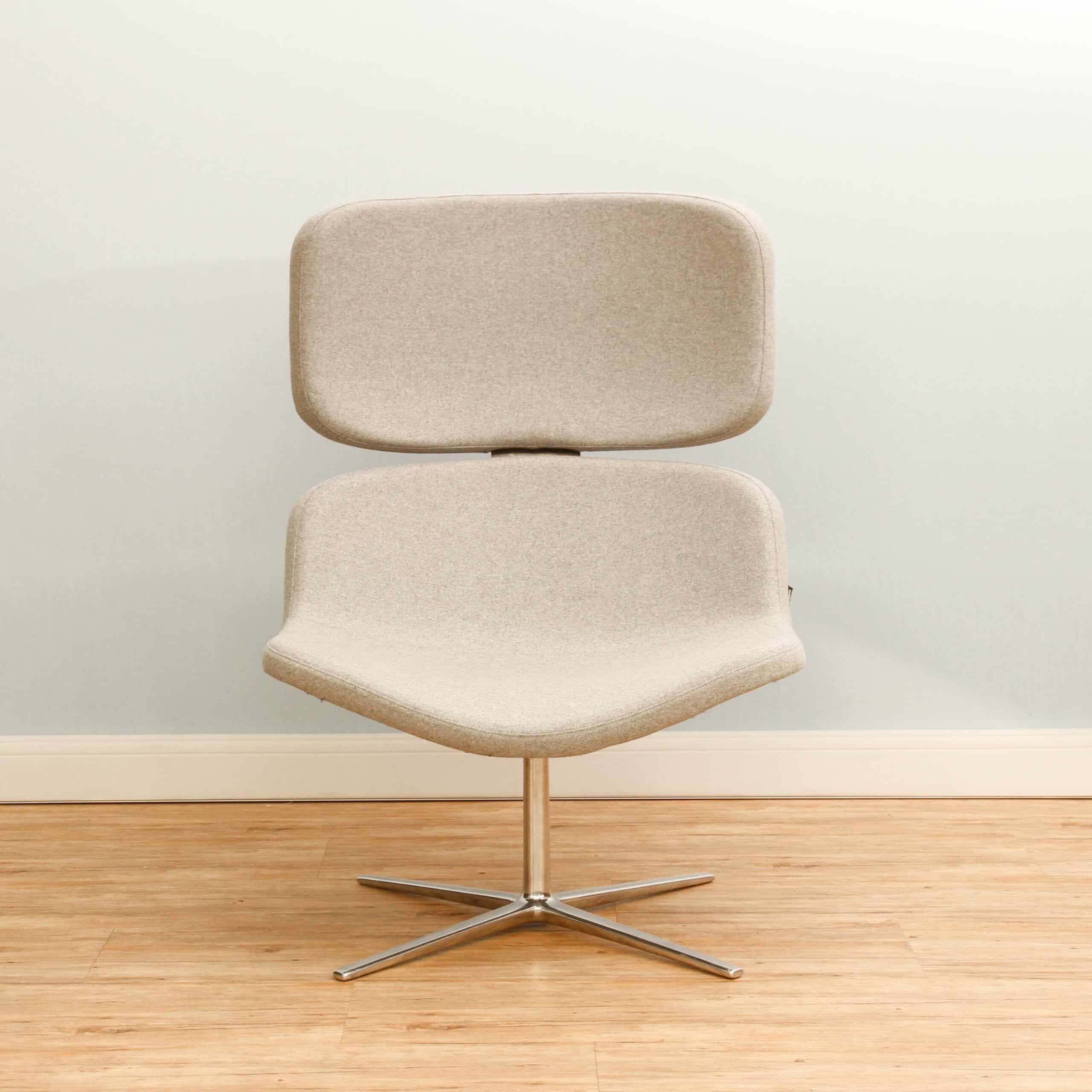 Wagner W-Lounge Chair 3 4-Fuss poliert/grau