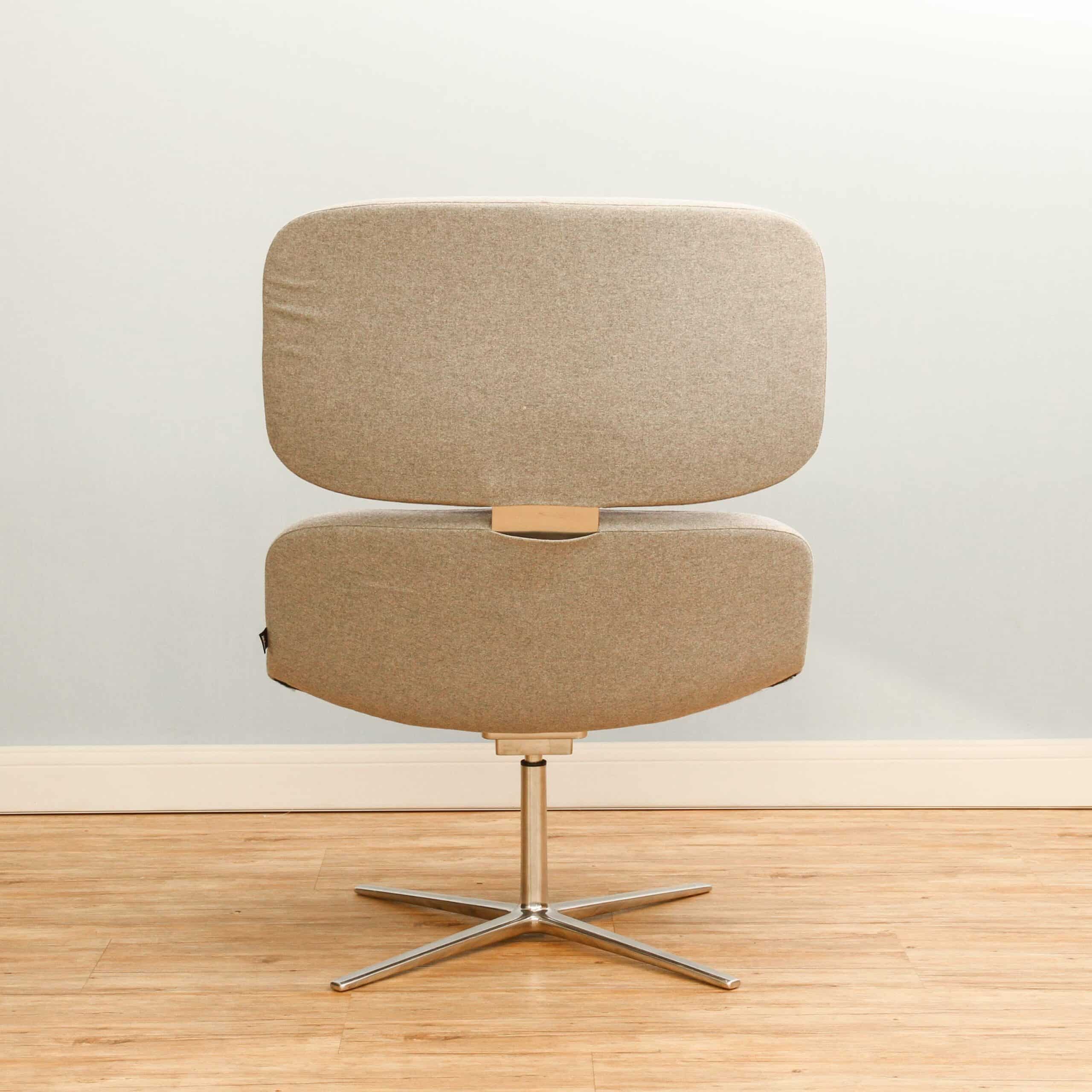 Wagner W-Lounge Chair 3 4-Fuss poliert/grau