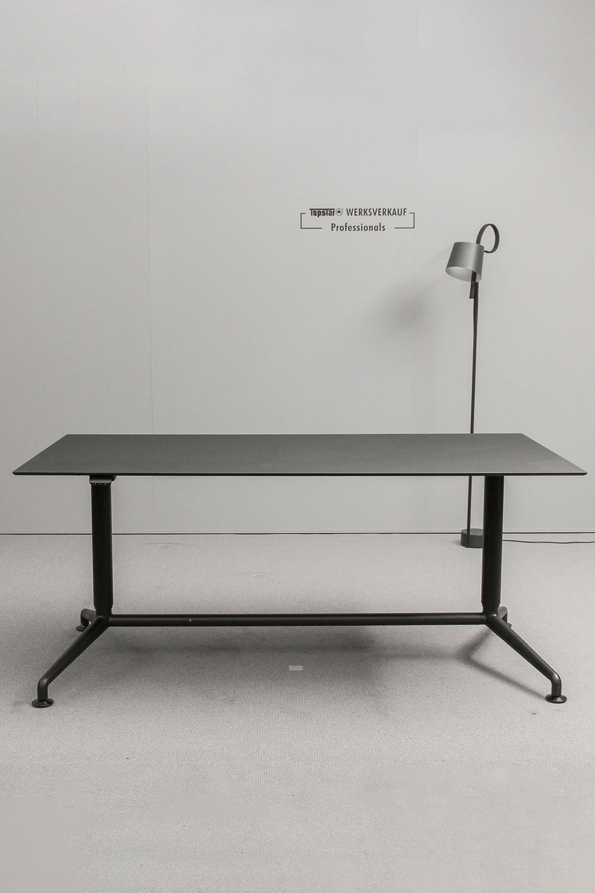 W-Table E 1800x900 schwarz/HPL Fenix schwarz online bestellen