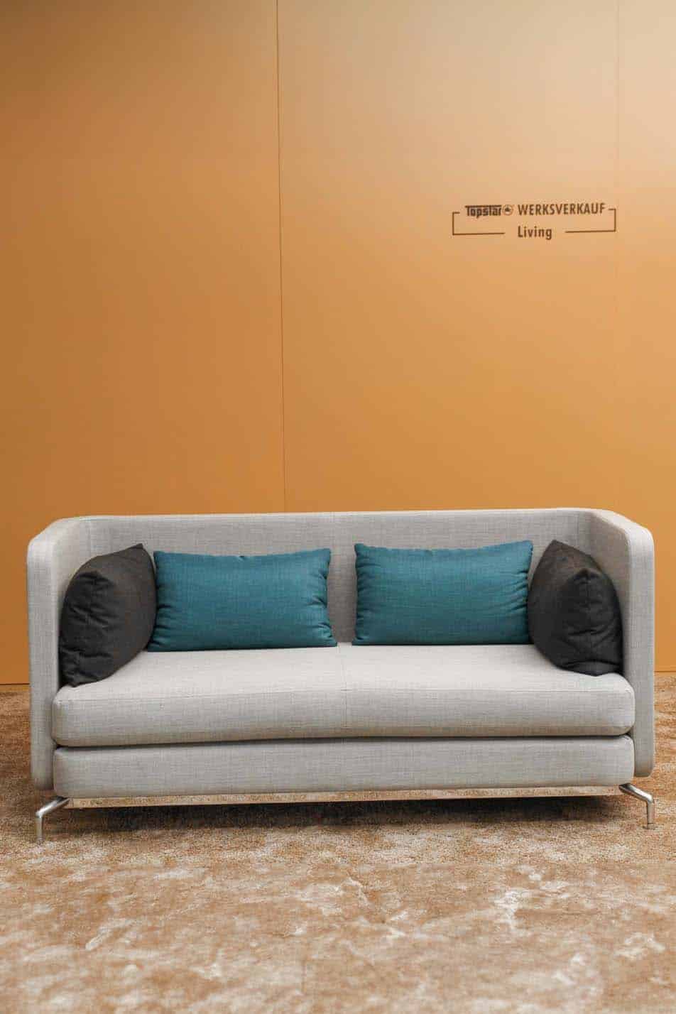 Wagner W-Lounge Sofa Low poliert/grau + 4 Kissen petrol/schwarz