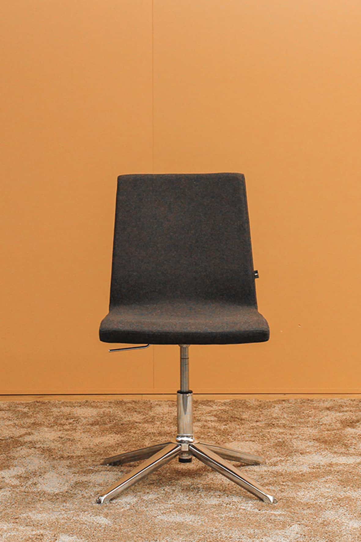 Cube 4-Fuß chrom/anthrazit