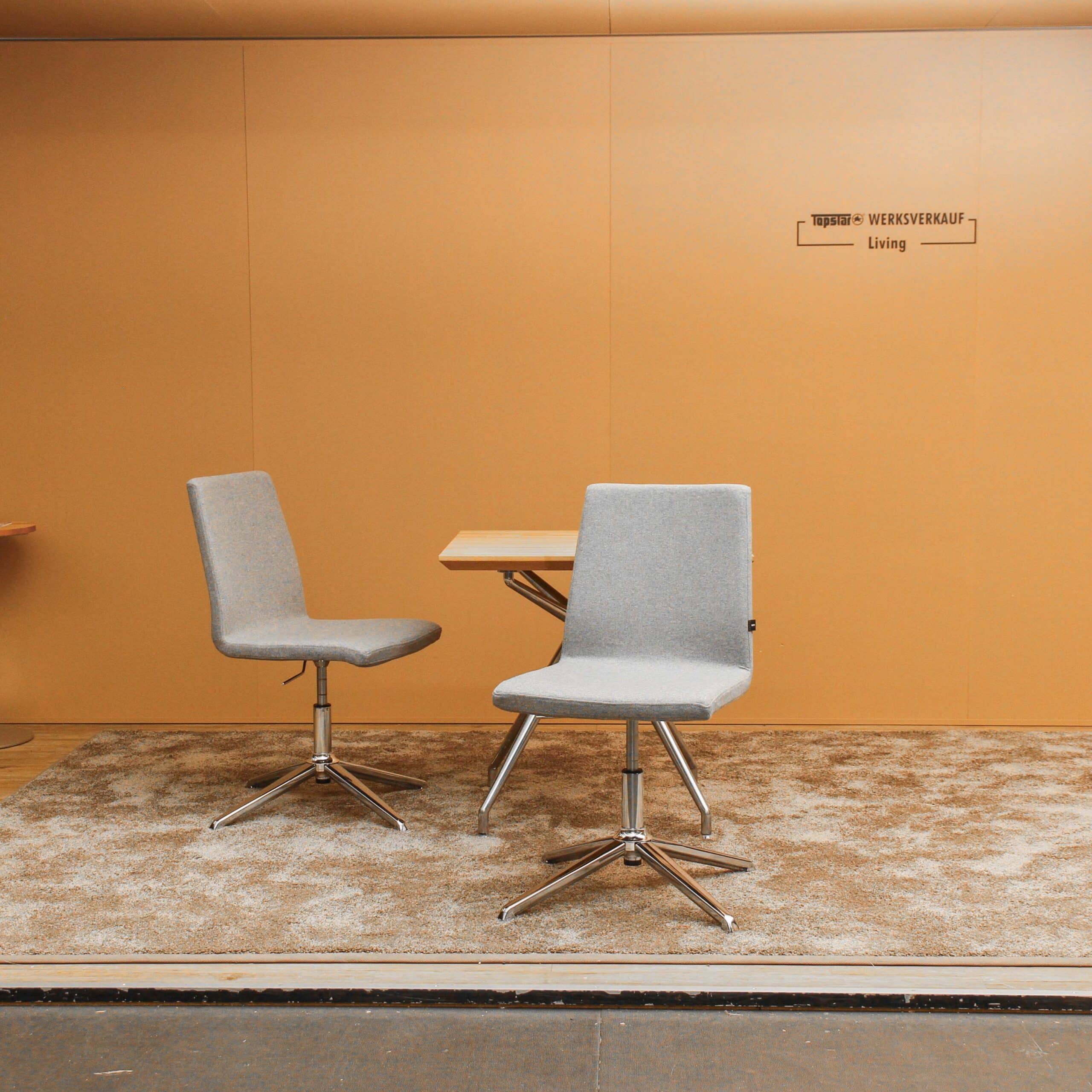 Cube 4-Fuß chrom/grau EA290L53 Cube 4-Fuß chrom/grau EA290L53