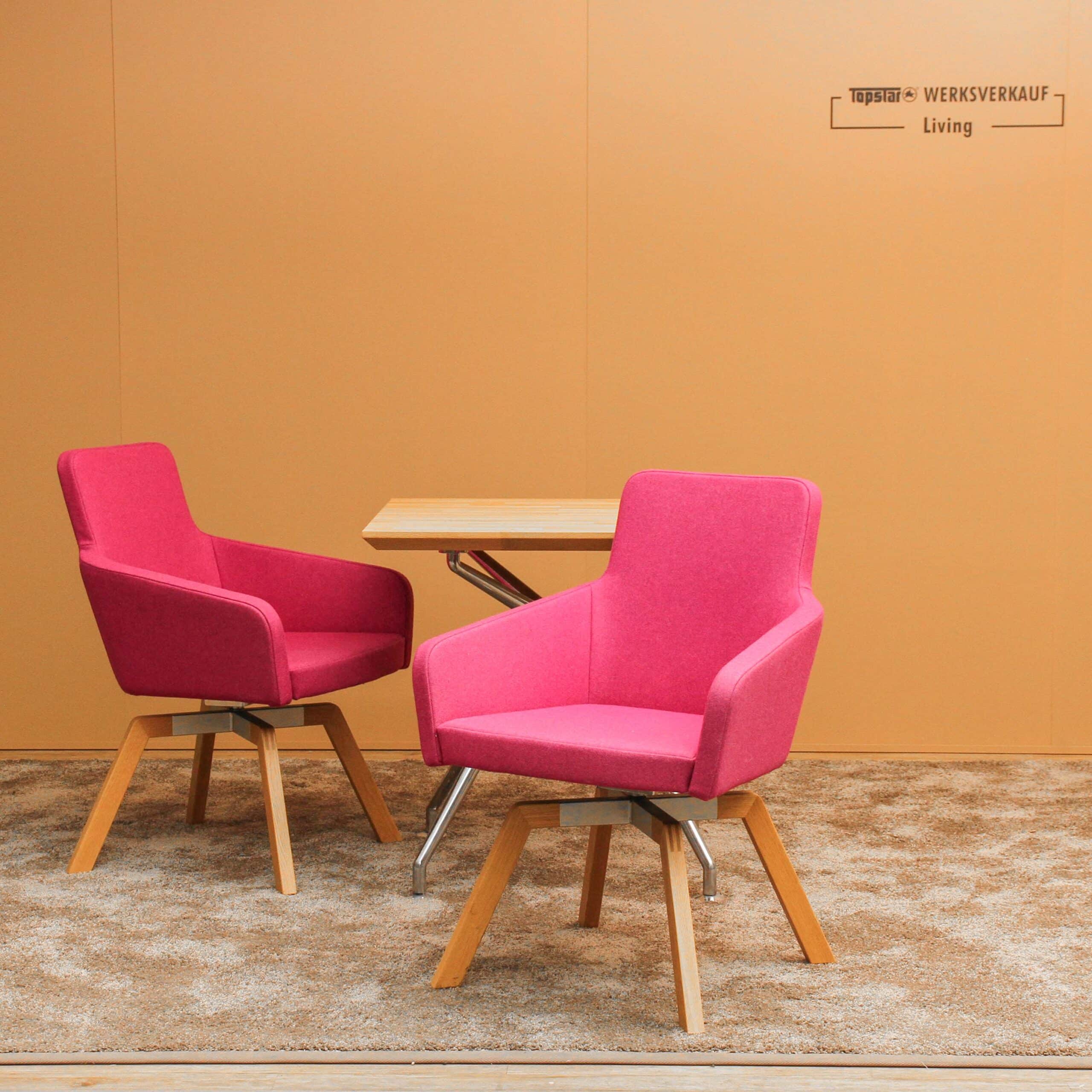 Wagner W-Cube 1 4-Fuß Holz/rosa Beere 2er-Set Wagner W-Cube 1 4-Fuß Holz/rosa Beere 2er-Set