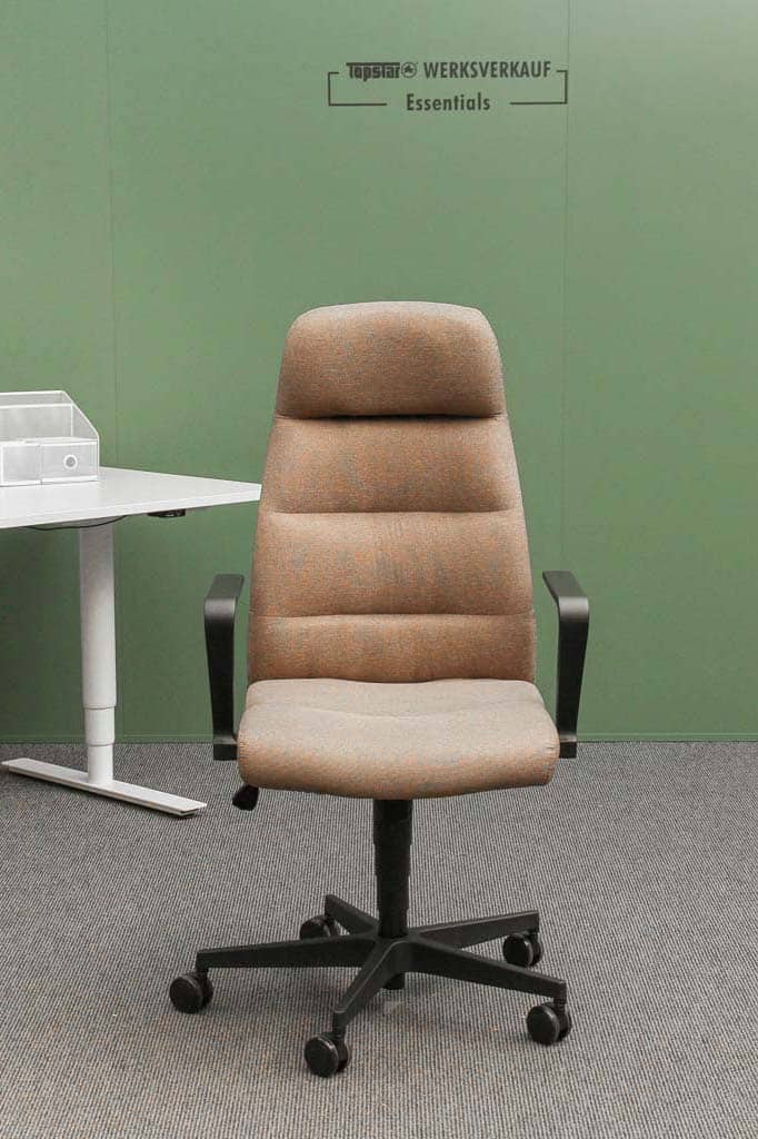 Chairman 70 mit Armlehnen schwarz/graubraun