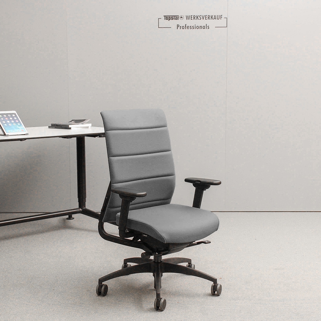 Wagner Ergo Medic 100-4 mit Armlehnen schwarz/dunkelgrau inkl. Hartbodenrollen Wagner Ergo Medic 100-4 mit Armlehnen schwarz/dunkelgrau inkl. Hartbodenrollen