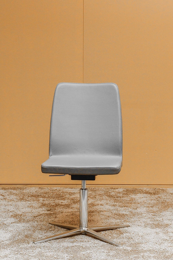 Sitness Cube Somo 4-Fuß chrom/grau Kunstleder