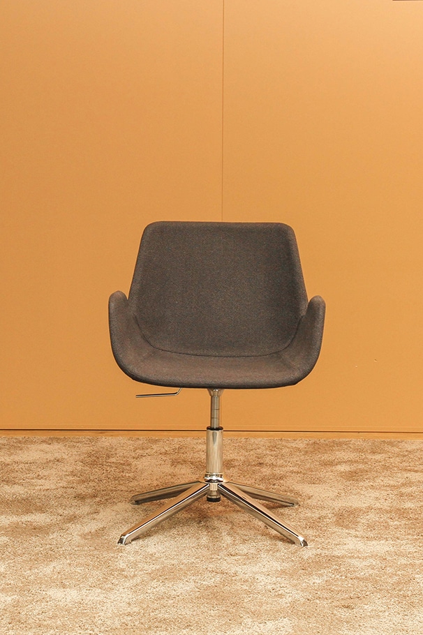 Cube Sondermodell 4-Fuss chrom/schwarzgrau