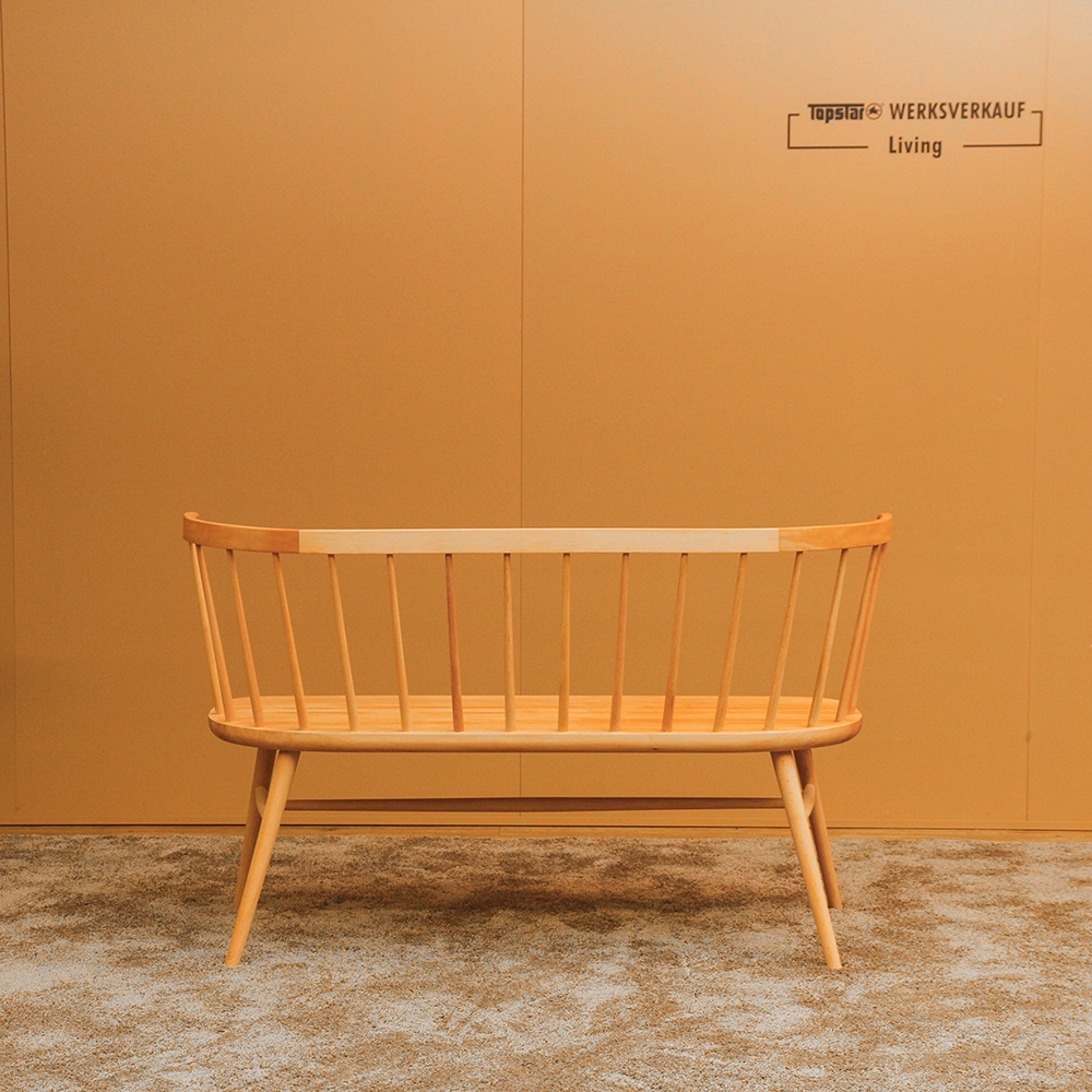 Wagner W1960 Bench Buche massiv auf Nussbaum gebeizt Wagner W1960 Bench Buche massiv auf Nussbaum gebeizt